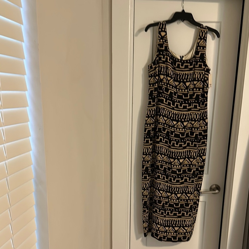 Maggy London Black and Cream Geometric Maxi Dress